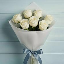 Букет 7 Белых роз Эдлесс Лав в Дубенцовской