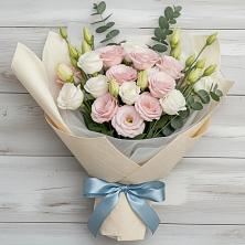 Букет цветов из:  Лизиантусы в Дубенцовской