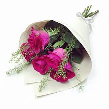 Букет цветов из:  Розы в Дубенцовской