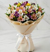 Букет цветов из:  Альстромерии в Дубенцовской