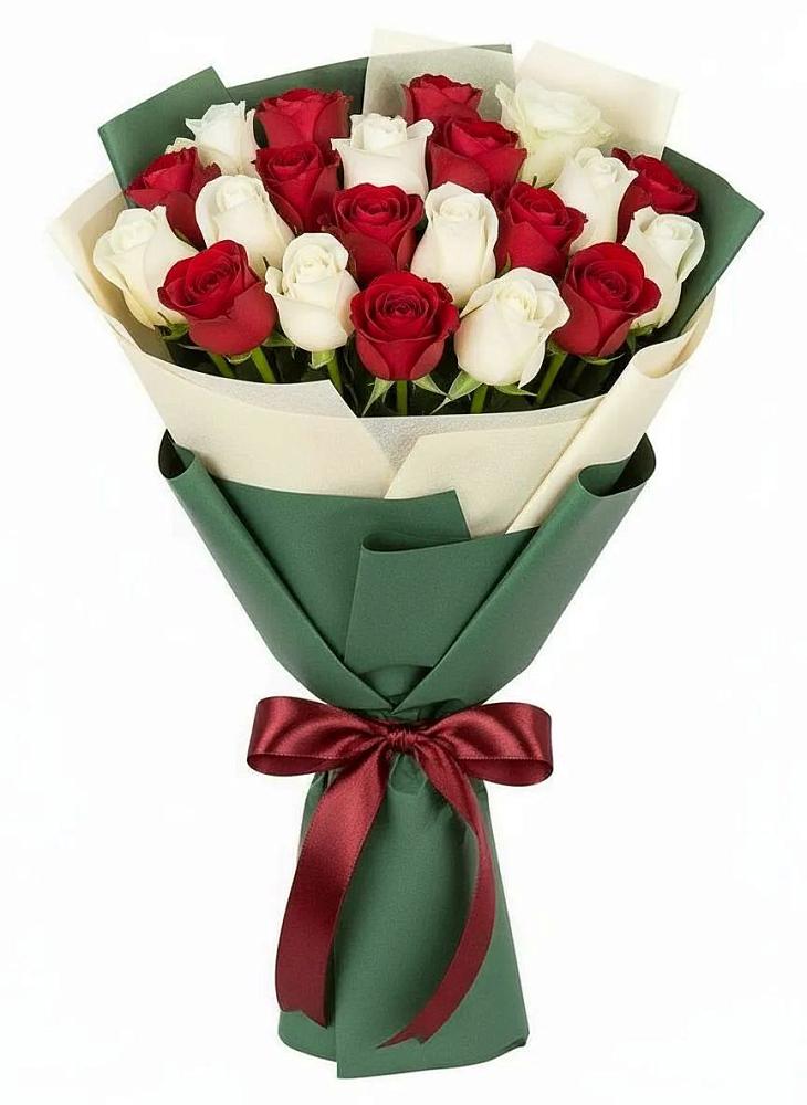 Букет Микс из красных и белых роз в Дубенцовской