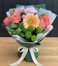 Букет цветов из:  Гвоздики, Розы, Герберы и Хризантемы в Дубенцовской