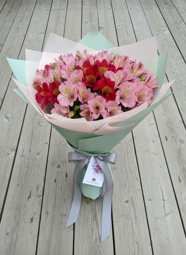 Букет цветов из: Альстромерии в Дубенцовской
